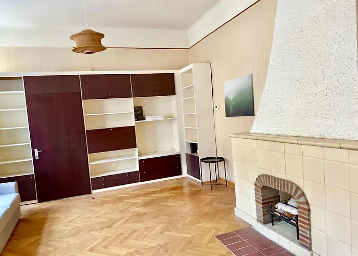 Old-school Classic Spacious فيينا